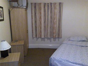 The Knowsley - Not Open To The Public Guest house Liverpool