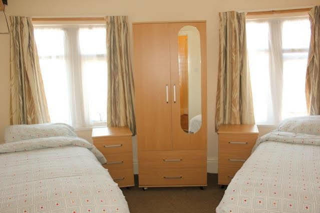 The Knowsley - Not Open To The Public 2*