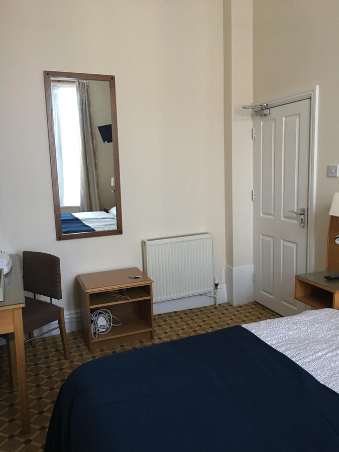 The Knowsley - Not Open To The Public 2*