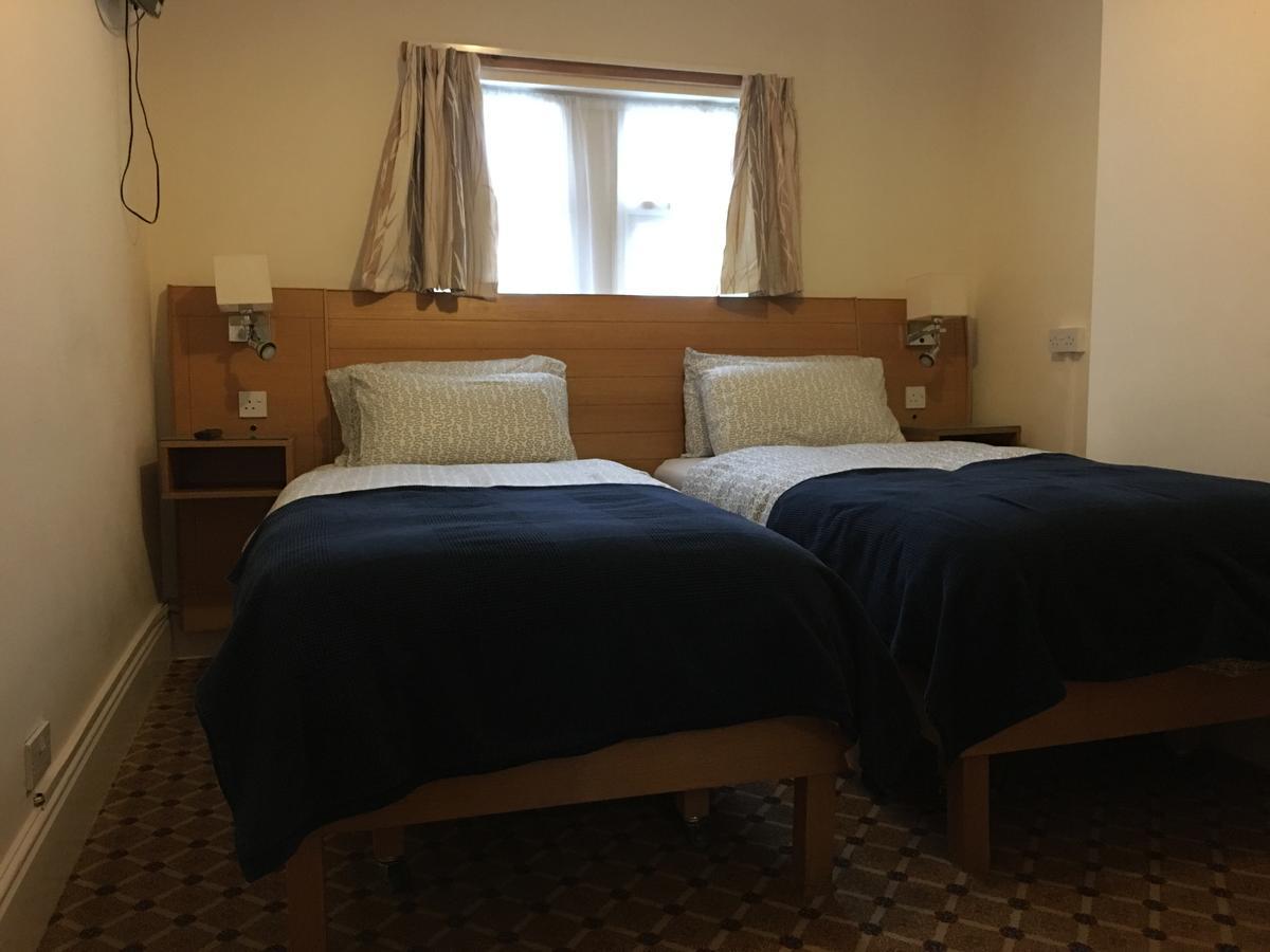 The Knowsley - Not Open To The Public 2* Liverpool