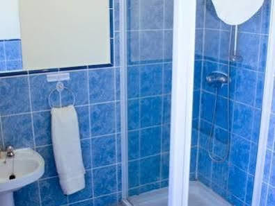 Guest house The Knowsley - Not Open To The Public 2*