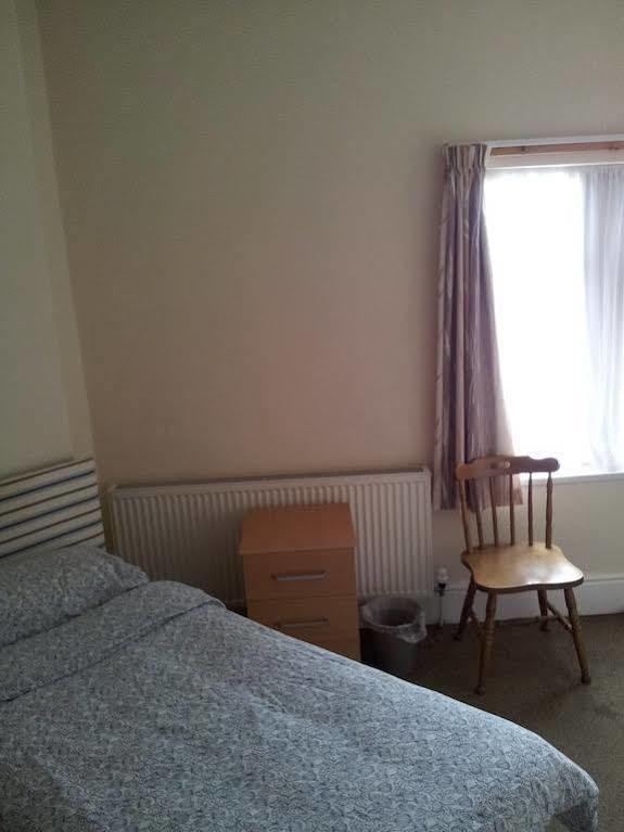 The Knowsley - Not Open To The Public Guest house 2*