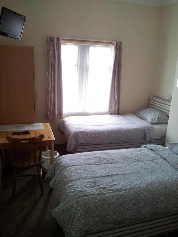 The Knowsley - Not Open To The Public 2* Liverpool