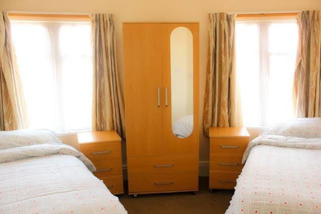 The Knowsley - Not Open To The Public 2*