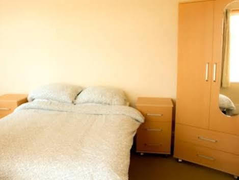 The Knowsley - Not Open To The Public Guest house 2*